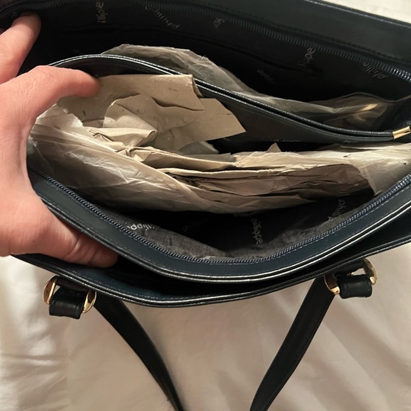 Beautiful NWT black leather purse - Picture 4 of 5